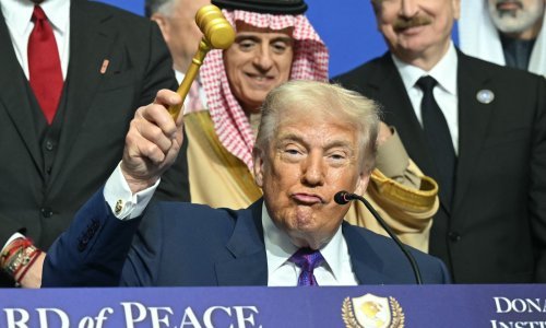 Red komplimenata, zrno diplomacije: Reuters pobrojao Trumpove provale s Odbora za mir