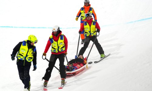 Nova nesreća na ZOI; olimpijsku pobjednicu nakon pada odvezli na nosilima