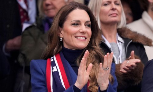 Smijeh na tribinama nakon 'tjedna iz pakla': Prvo pojavljivanje Kate Middleton u javnosti