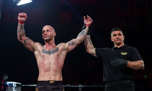 Nevjerojatni Martinjak demolirao Villanuevu u prvoj rundi i obranio svjetski pojas