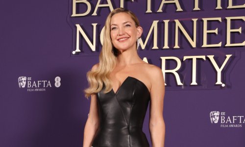 Koža kao modni imperativ: Kate Hudson u Londonu privukla poglede odvažnim korzetom