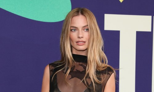 Bez šišanja i nove boje: Ovaj mali trik s kosom pomlađuje u jednom potezu