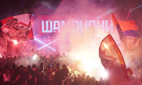 Evo koju je pjesmu Zvezda pustila dok su Delije prijetile hrvatskim navijačima