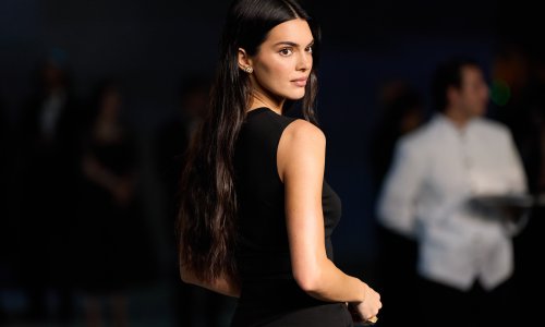 Zaboravite na sambice: Vraćaju se ove kultne tenisice, a nosi ih i Kendall Jenner