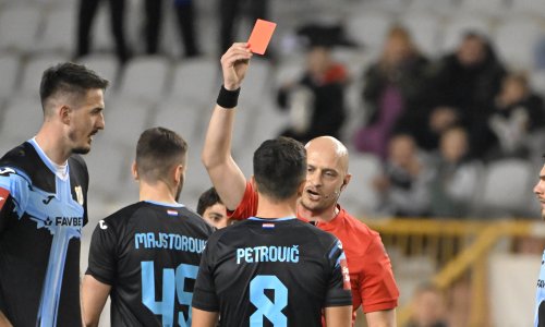 Poslušajte VAR komunikaciju kod isključenja u derbiju. 'Gdje si Dario?'