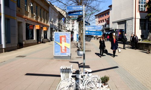 Šest mjeseci zatvora 28-godišnjaku koji je četničkim simbolima provocirao pored masovne grobnice