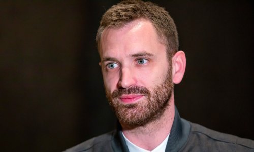 Jelena Perčin povukla prijavu, ali suđenje Momčilu Otaševiću zbog neovlaštenog snimanja se nastavlja