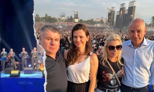 Na Janšinim skupovima pjeva se slovenski prepjev Thompsona. Iz njegove stranke šute kao zaliveni
