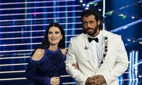 Započeo glazbeni spektakl u Sanremu: Turski zavodnik Can Yaman ukrao show