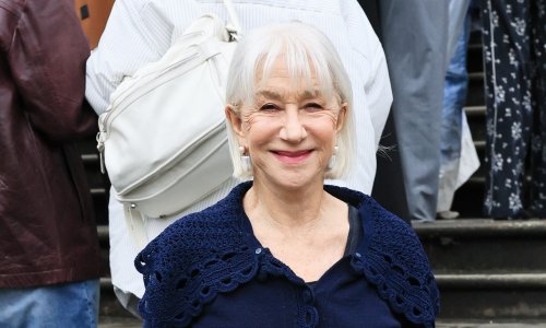Helen Mirren kune se u ovu povoljnu maskaru: Nose je i unuke i bake