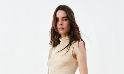 Izgleda kao dizajnerska, a dolazi iz Zare: Ova chic suknja savršena je za proljetne dane