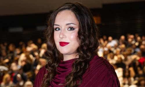 Povijesna priča, puna dvorana: Thompsonova kći proslavila filmsku ulogu u Splitu