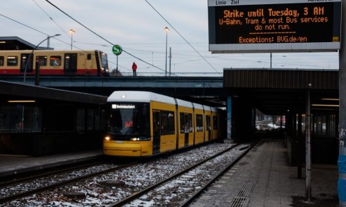 Diljem Njemačke zbog štrajka obustavljen javni prijevoz, na snazi izvanredni vozni redovi
