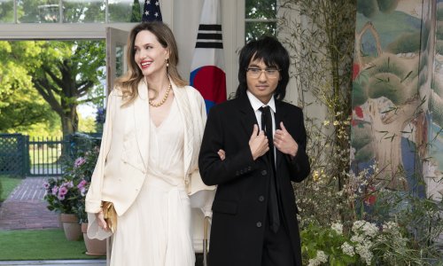 Najstariji sin Angeline i Brada javno odbacio prezime Pitt i pridružio se braći i sestrama