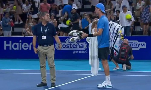 Pogledajte bizaran kraj meča. Srbin do pobjede došao kaznenim poenom, protivniku ništa nije bilo jasno