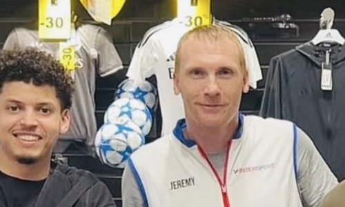 Igrao je u najjačoj Barceloni u povijesti, a sad radi kao prodavač. 'Neću to raditi zauvijek...'