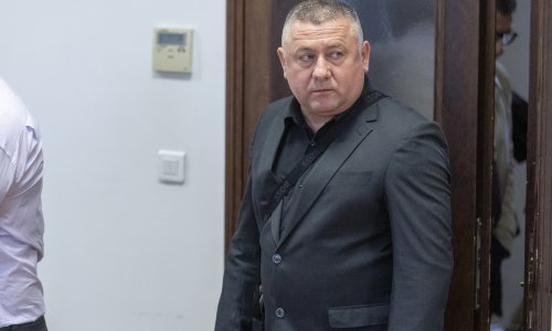 Policajac na suđenju Dekaniću: Pijani župan napravio je dar-mar