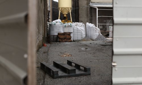 U Gospiću je 3500 tona opasnog otpada: Objavljen natječaj za njegovo uklanjanje