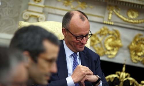 Trump obasuo Merza komplimentima: Izvrstan vođa, za razliku od Merkel