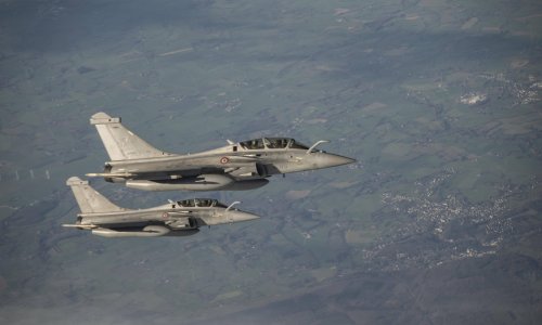 Francuska poslala svoje moćne avione u Emirate: Uključuju li se u sukob?