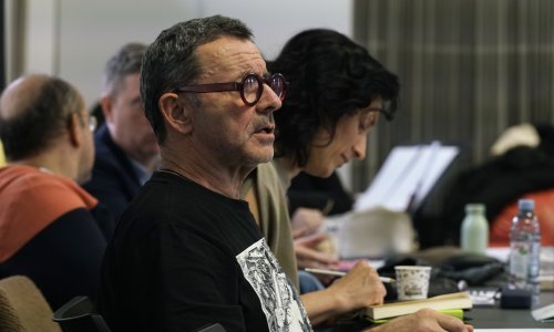 Krešimir Dolenčić postavlja mjuzikl o generaciji koju su oblikovali rat i tranzicija inspiriran pjesmama Prljavog kazališta