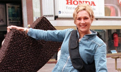 Marina Perazić zapjevala u rodnoj Rijeci: Pogledajte kako danas izgleda ikona 80-ih