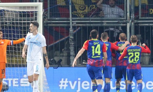 Ovo je svima promaknulo: Jedan igrač Hajduka dobio crveni karton u 111. minuti