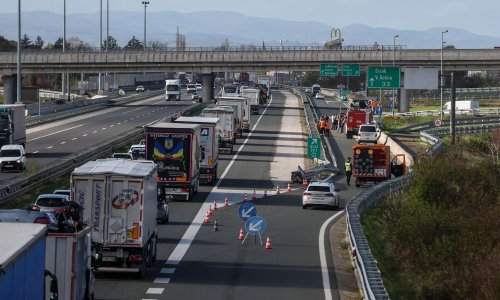 Nesreća na A1 u smjeru Zagreba, vozi se uz ograničenje brzine