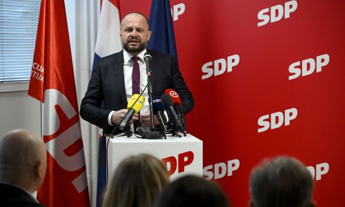 Zurovec priključenjem većini optužio premijera za korupciju? SDP iznio svoje tumačenje