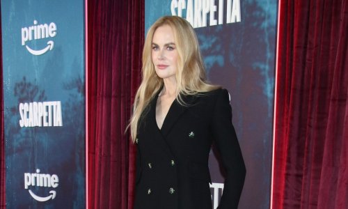 Nicole Kidman spojila nespojivo: Neobičnu haljinu uskladila je s neočekivanim komadom