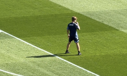 Jedan igrač Hajduka je potpuno sam izašao na prazan teren prije derbija. Pogledajte što je radio