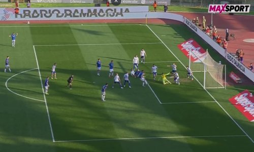 Kovačević se u nevjerici uhvatio za glavu: Pogledajte što je sve promašio Dinamo u istom napadu