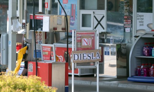 Austrijanci opustošili slovenske pumpe: Nestalo dizela, morala intervenirati policija