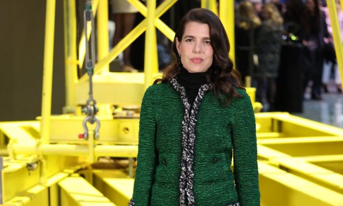 Ne zna se što je bolje - chic komplet ili cipele: Unuka Grace Kelly plijenila poglede