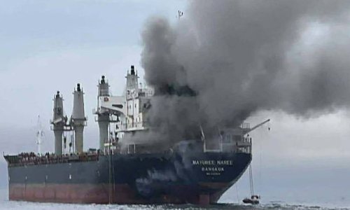 Iran prijeti američkim i izraelskim bankama; Lansirao baražu projektila; Napadnut još jedan brod