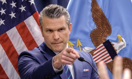 Novi bizaran potez Trumpovog ministra: Pentagon preko noći zabranio ulazak fotografima