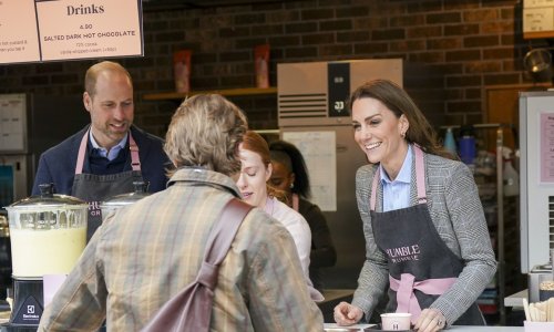 Kate i William uskočili iza šanka: Kraljevski par iznenadio kupce na Borough Marketu