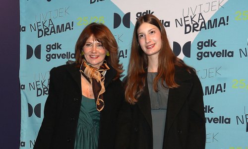 Nova frizura: Barbaru Nolu s ovom bojom kose mnogi ne bi prepoznali na prvi pogled