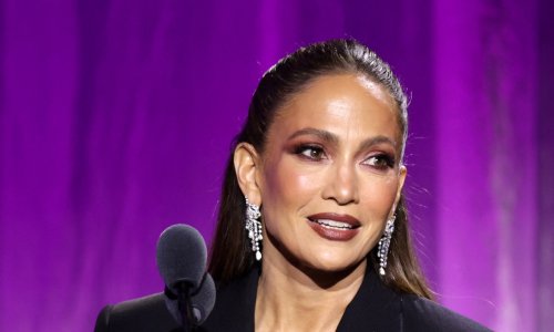 Kiks u Las Vegasu: J.Lo se spotaknula na koncertu, a njezina reakcija oduševila je sve
