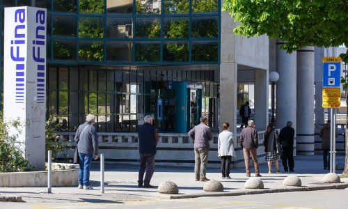 Hrvati duguju čak 4,2 milijarde eura: Dugovi rastu i tvrtkama