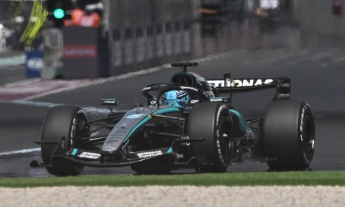 Mercedes nastavlja dominaciju, McLaren i Ferrari prijete iz drugog reda, debakl Red Bulla