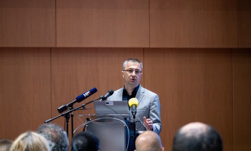 Digitalne tehnologije i AI sve prisutniji u obrazovanju: Stručnjaci pojasnili na čemu još treba raditi