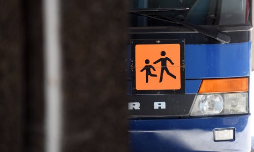 Dvojica vozača autobusa vozili učenike i vrtićku djecu pod utjecajem alkohola