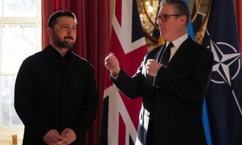 Starmer poručio Zelenskom: Rusija ne smije imati koristi od rata u Iranu