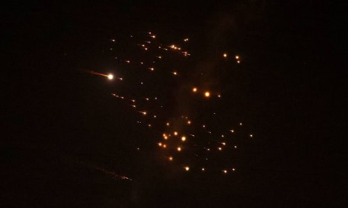 Raketama i dronovima napadnuta američka ambasadu u Bagdadu: Odjekuju eksplozije