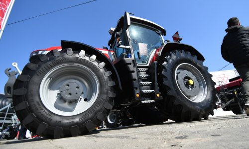 Traktor najveća atrakcija sajma u Gudovcu: Cijena mu je 300.000 eura