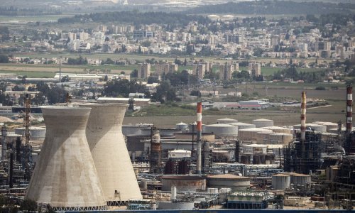 SAD tvrdi da je uništio tvornicu balističkih projektila; Iran pogodio rafineriju u Haifi