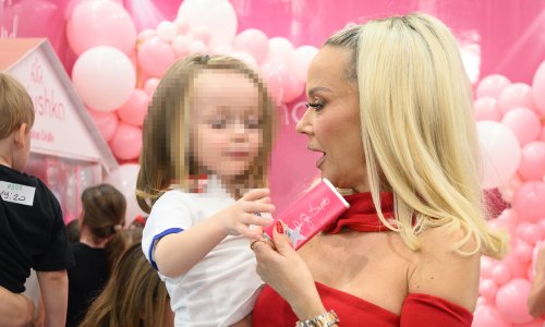 Krv nije voda: Maja Šuput proslavila Bloomov rođendan, jedan od poklona ga je posebno oduševio