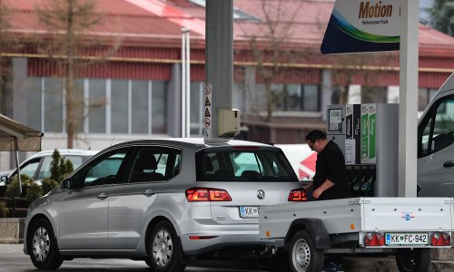 Kaos na pumpama u Sloveniji: Cijene na autocestama eksplodirale, razlike i do 36 centi po litri!