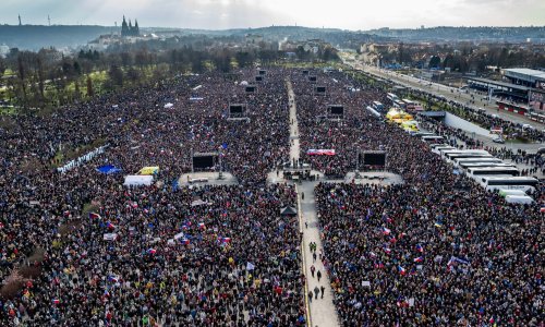 Oko 250 tisuća Čeha izašlo na prosvjed: Ne želimo postati Mađarska ili Slovačka